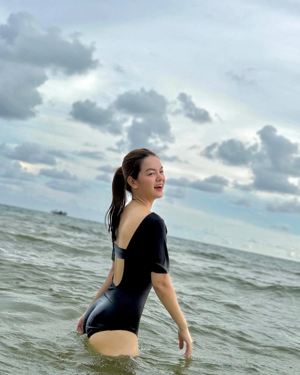 Lời bài hát Phạm Quỳnh Anh Người Dưng Ngược Lối đầy xúc cảm