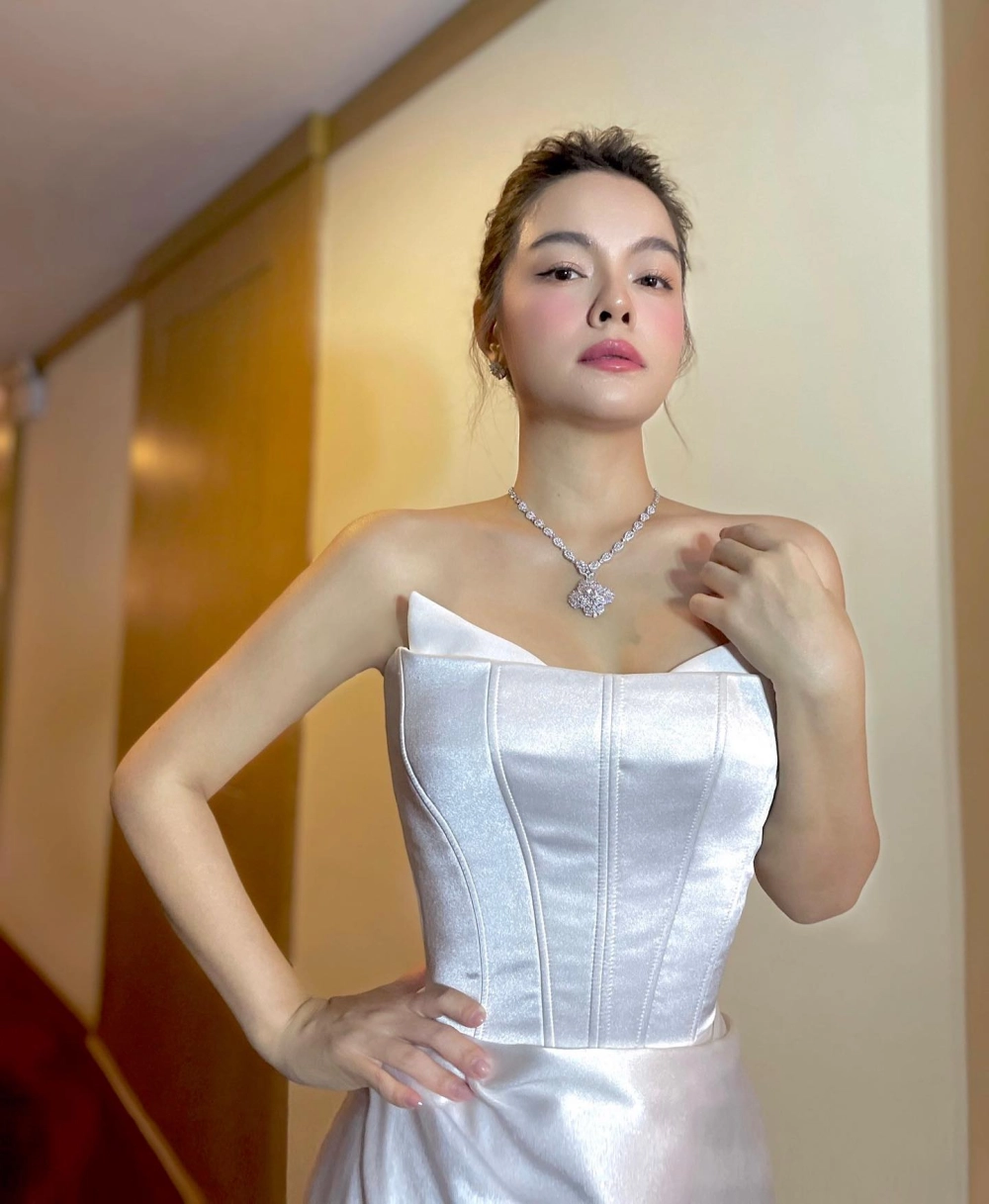 Khám phá tiểu sử Phạm Quỳnh Anh từ những ngày đầu vào nghề