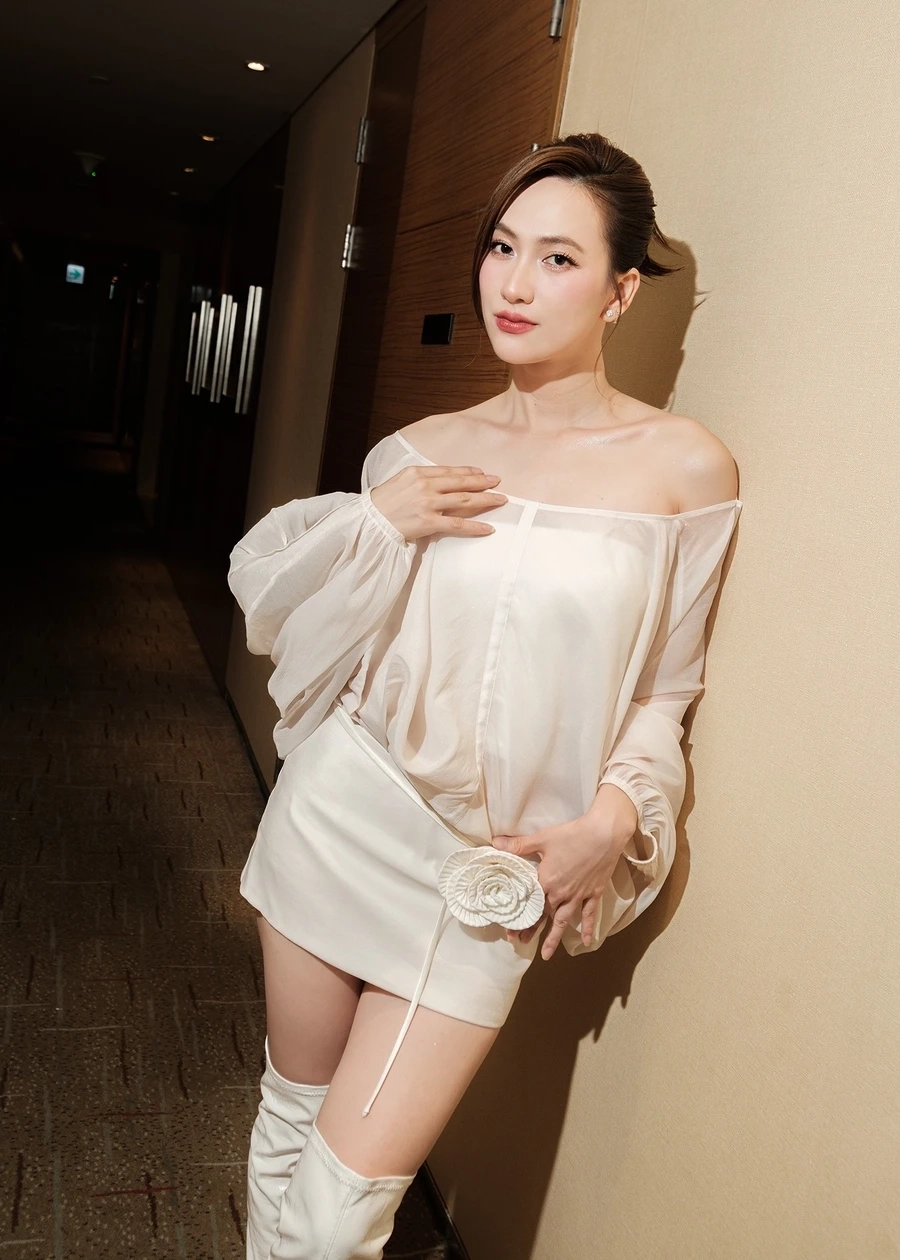 Phương Anh Đào tỏa sáng trong show 2 ngày 1 đêm mới nhất