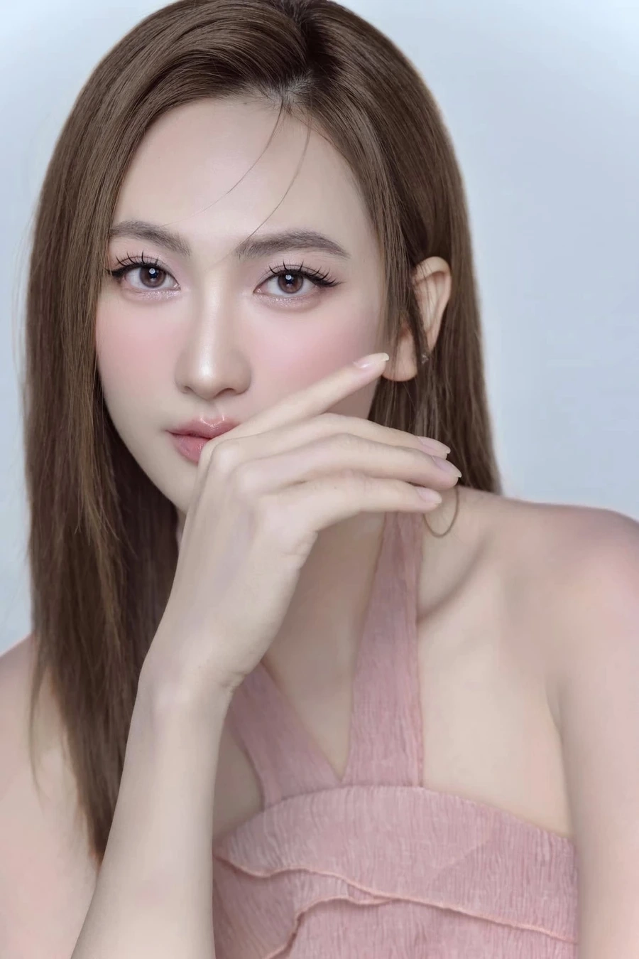 Clip Phương Anh Đào hát khiến fan thích thú vì giọng ngọt ngào
