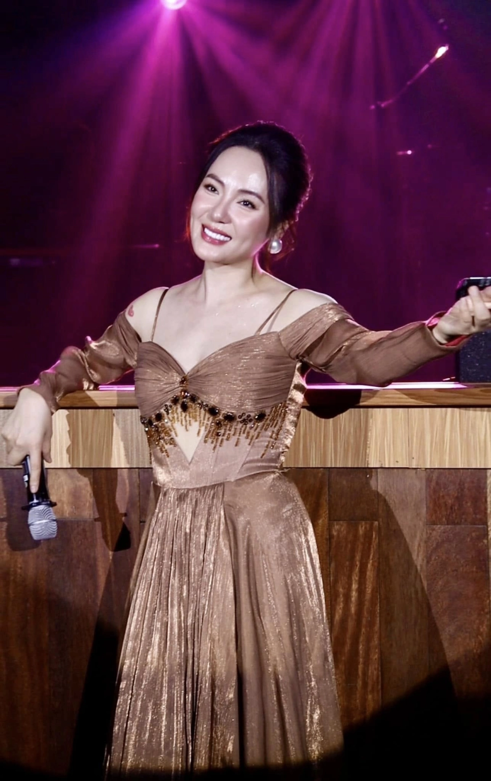 Nghe Phương Linh cơn mưa tình yêu để cảm nhận tình yêu