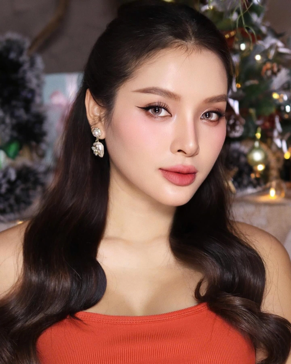 Phương Trinh Jolie là ai khiến cư dân mạng tò mò không ngớt