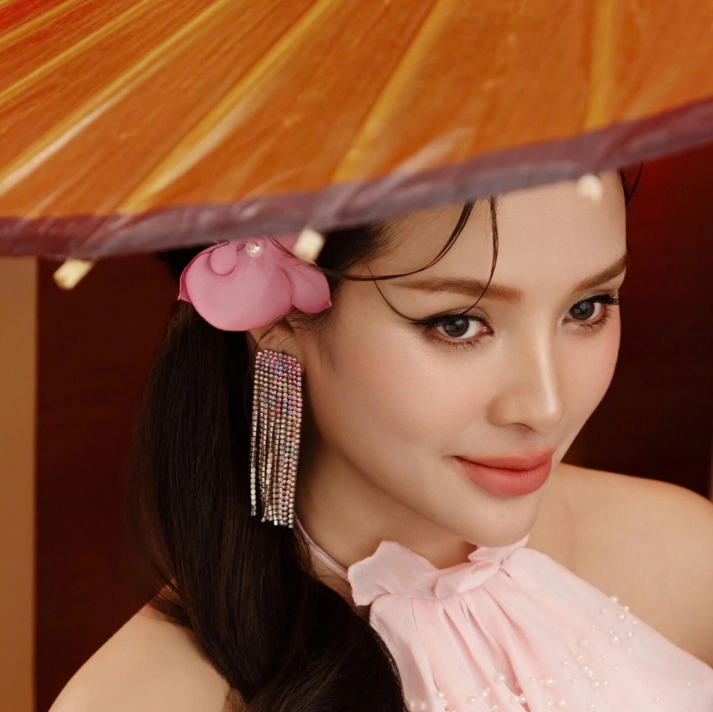 Tin tức về Phương Trinh Jolie luôn thu hút sự quan tâm của fan