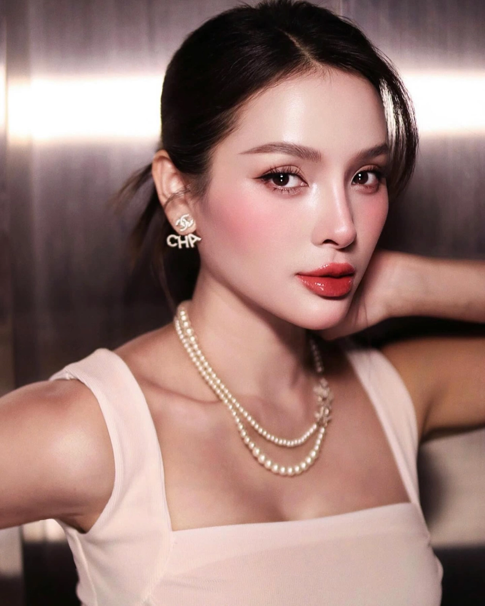Cập nhật hình ảnh mới nhất trên Phương Trinh Jolie instagram