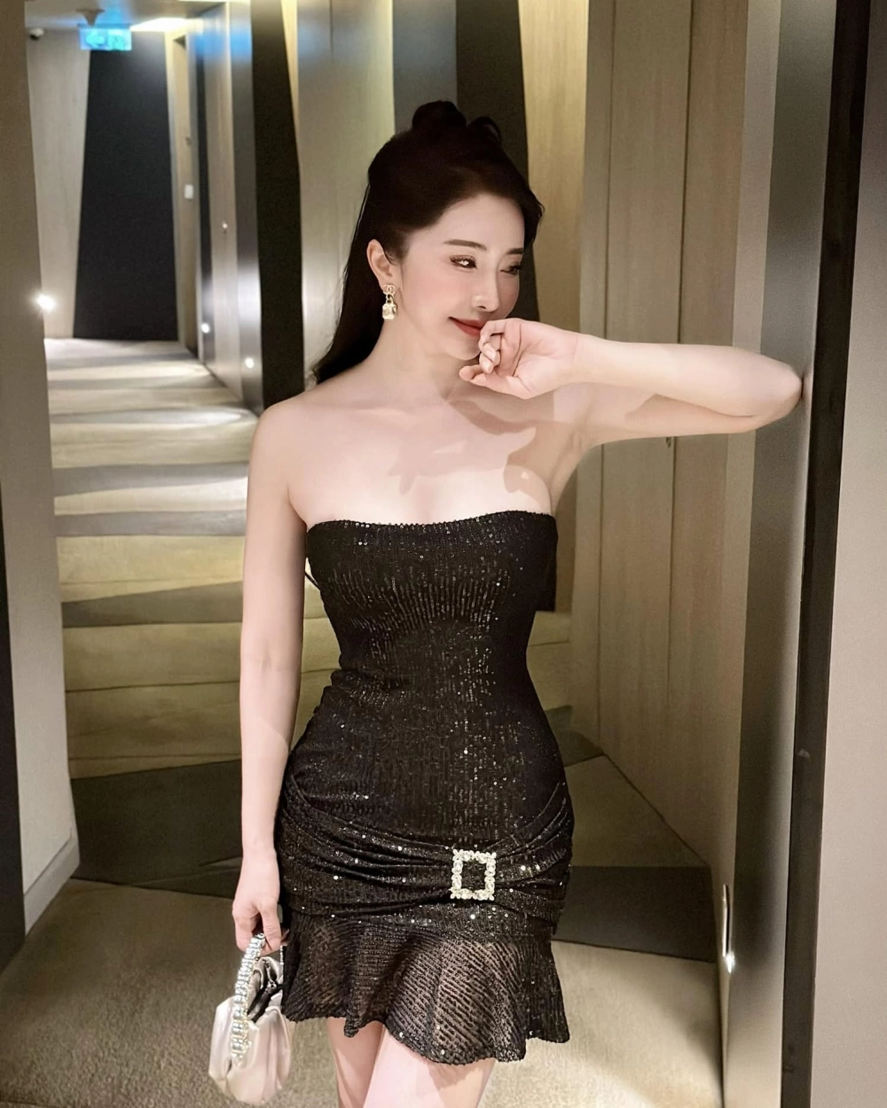 Khám phá phần trình diễn cuốn hút của bước nhảy hoàn vũ quỳnh nga