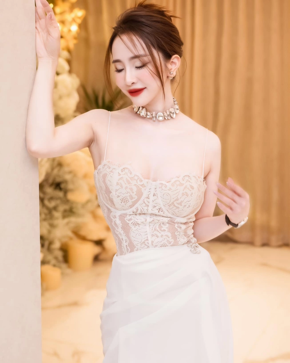 Tỏa sáng trên sân khấu với quỳnh nga bước nhảy hoàn vũ