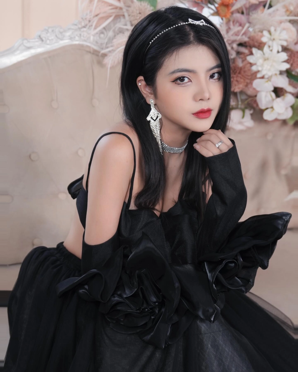 Hình nền gái đẹp dễ thương cho điện thoại phong cách kawaii 
