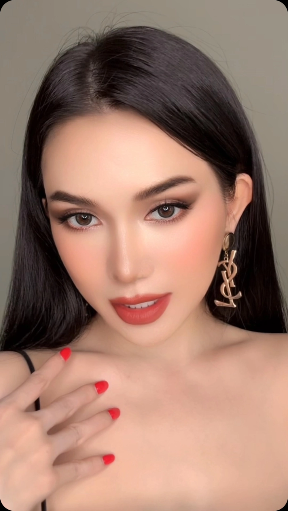 Sĩ Thanh Oh My Chuối tạo nên cơn sốt với phong cách độc đáo