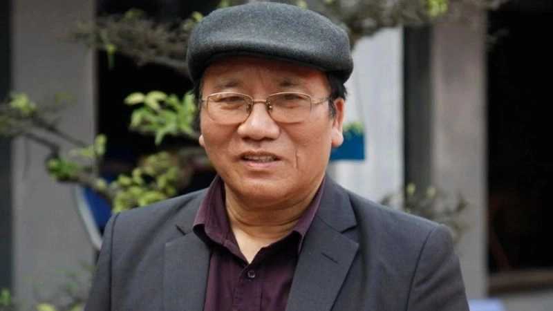 Trần Đăng Khoa, sinh năm 1958 tại Hải Dương, được mệnh danh là “thần đồng thơ ca” của Việt Nam
