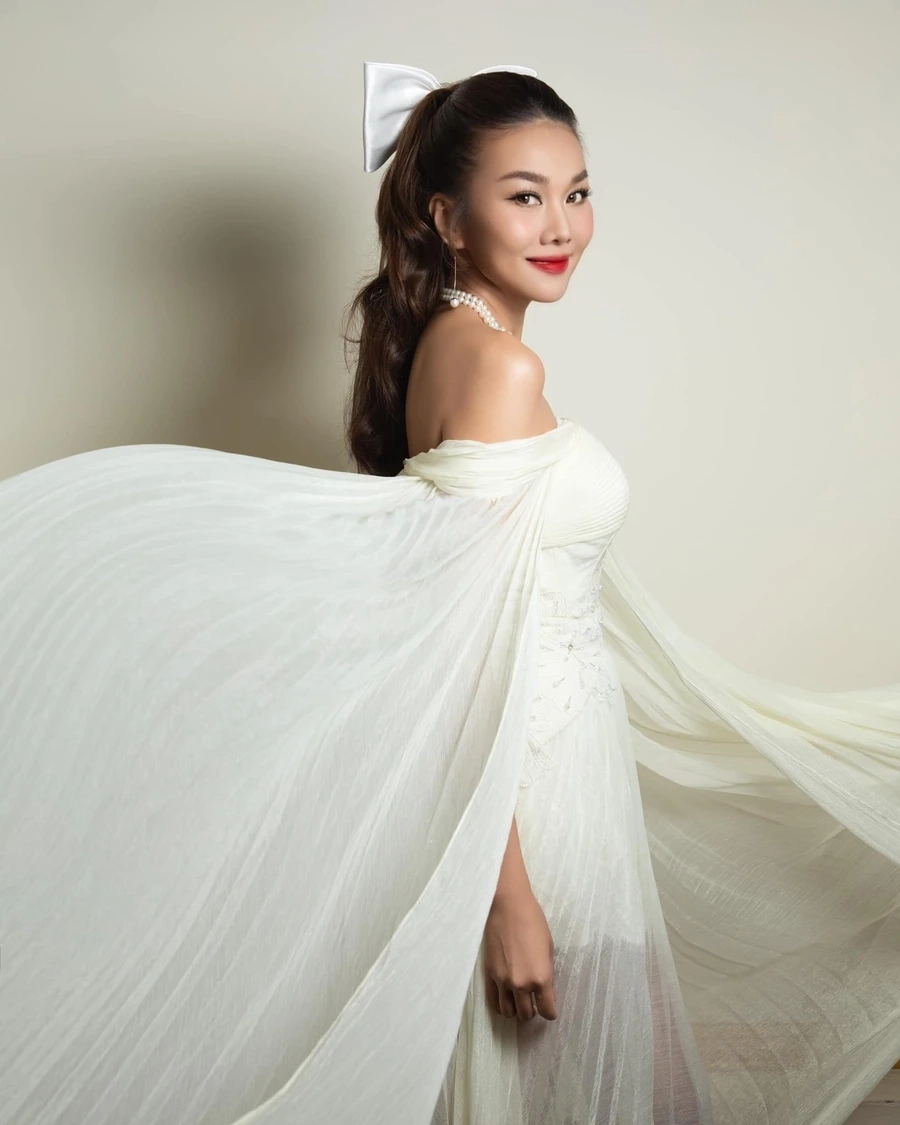 Nghệ sĩ Thanh Hằng rạng ngời trong lần xuất hiện hiếm hoi