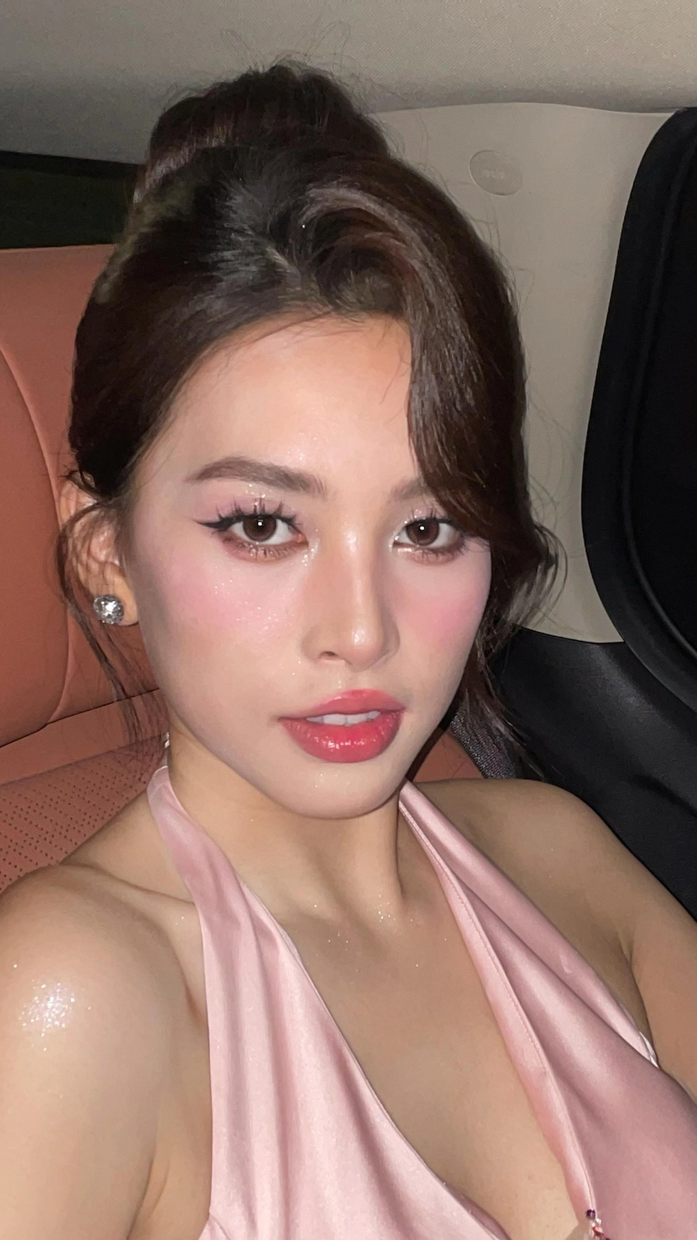 Hình ảnh gái xinh phong cách Instagram thần thái nổi bật 