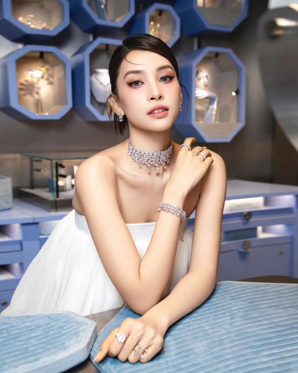 Hình nền gái xinh dễ thương cho điện thoại phong cách kawaii 