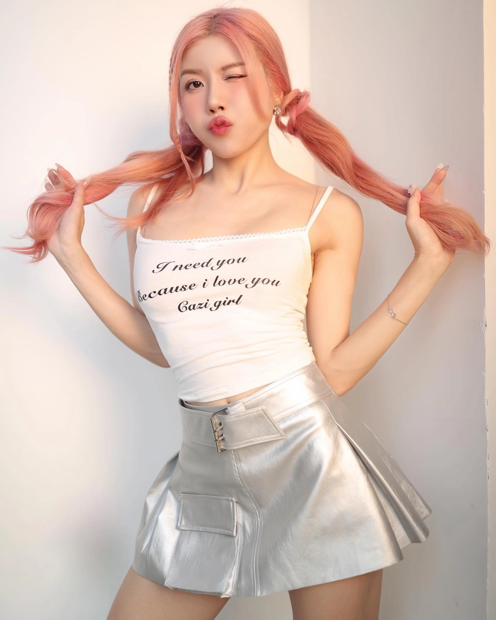 Album trang pháp chính là một sản phẩm âm nhạc không thể bỏ qua với những ca khúc ấn tượng