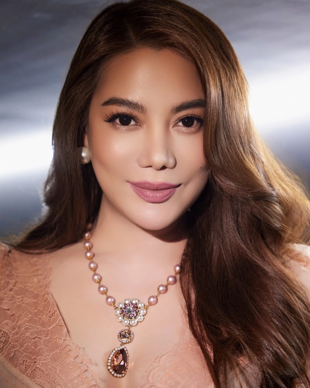 Trương Ngọc Ánh phim, dấu ấn qua áo lụa Hà Đông, vệ sĩ Sài Gòn