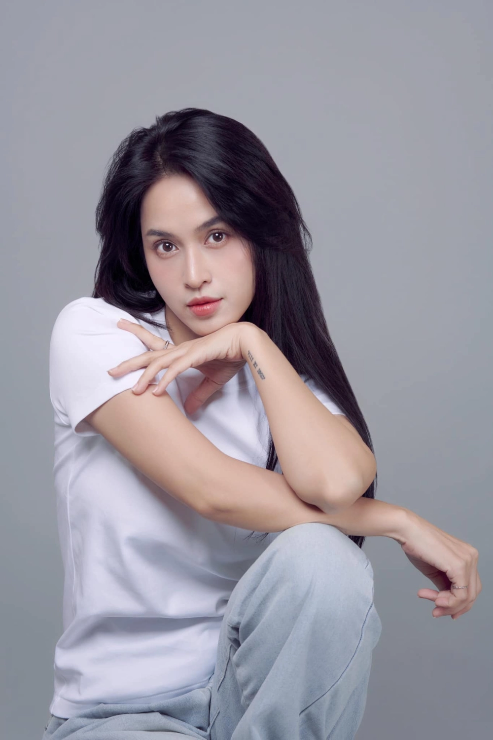 Tiểu sử Tú Vi là hành trình nghệ thuật đầy cảm hứng