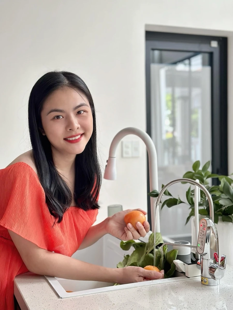 Vân Trang nội y gợi cảm nhưng vẫn tinh tế