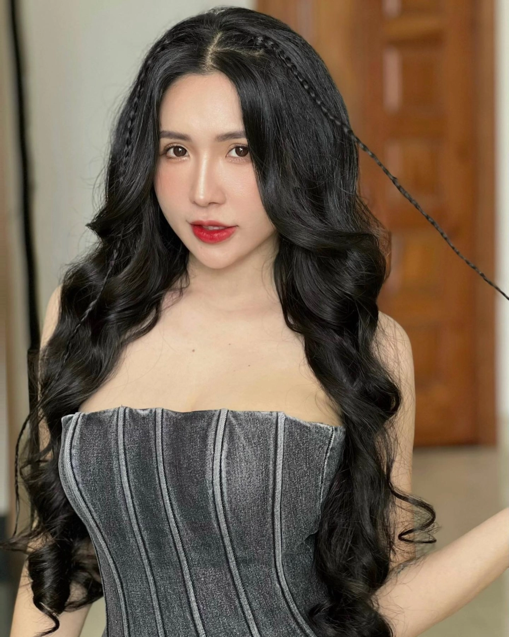 Ngắm gái đẹp Việt Nam vẻ đẹp rạng rỡ nổi bật 