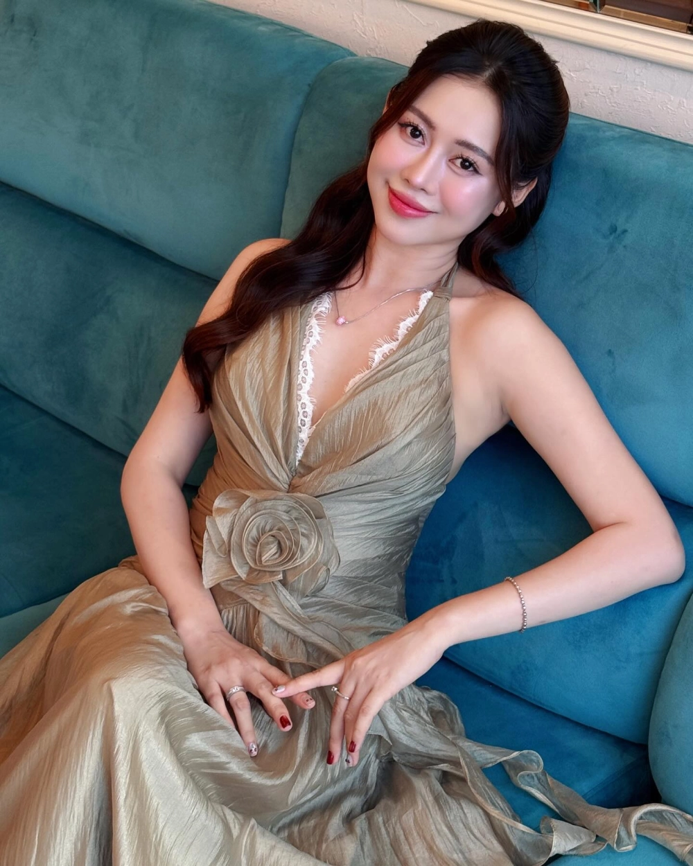 Avatar con gái xinh ngầu Instagram phong cách cool ngầu 