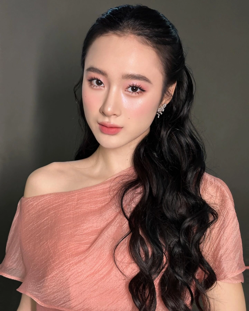 Chiêm ngưỡng gái xinh Tiktok, nhan sắc tươi trẻ và quyến rũ