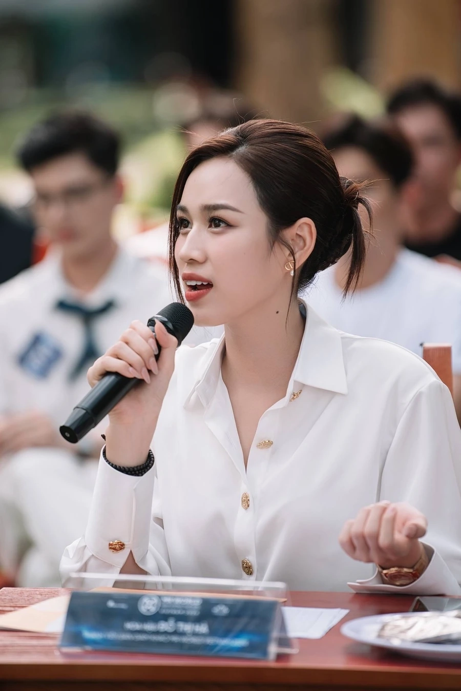 Ngắm gái xinh cười duyên, phong cách đáng yêu và cuốn hút