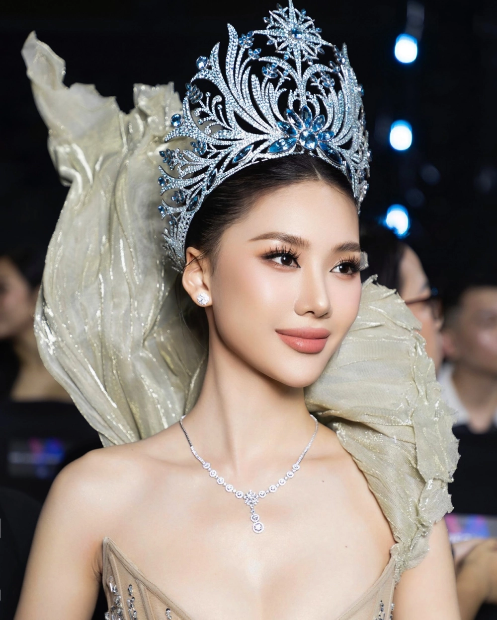Chiêm ngưỡng hình ảnh gái xinh Việt Nam áo dài trắng, thanh lịch