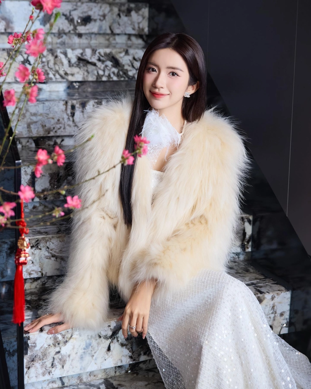 Thưởng thức gái cute xinh, phong cách tươi trẻ và cuốn hút