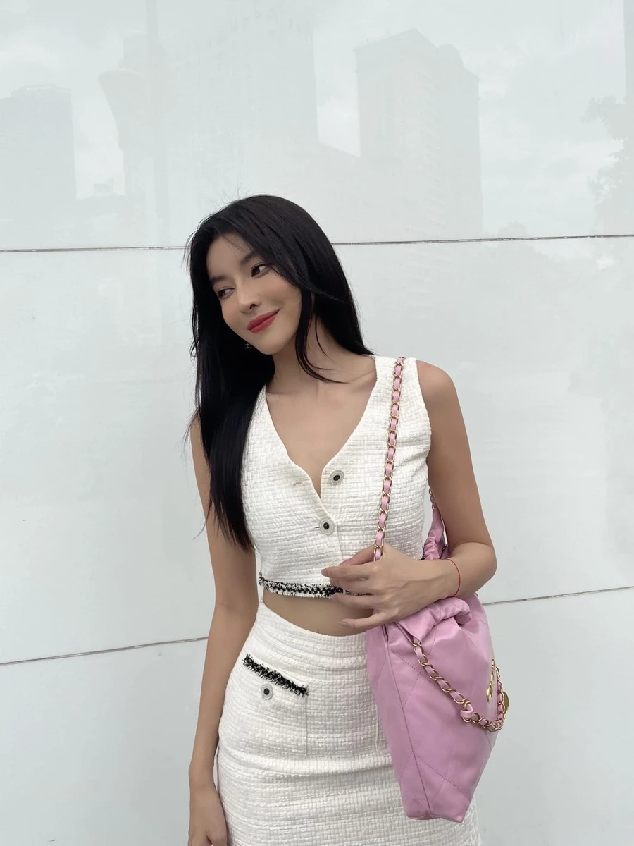 Hình ảnh Cao Thái Hà gợi cảm cuốn hút trong từng shoot ảnh