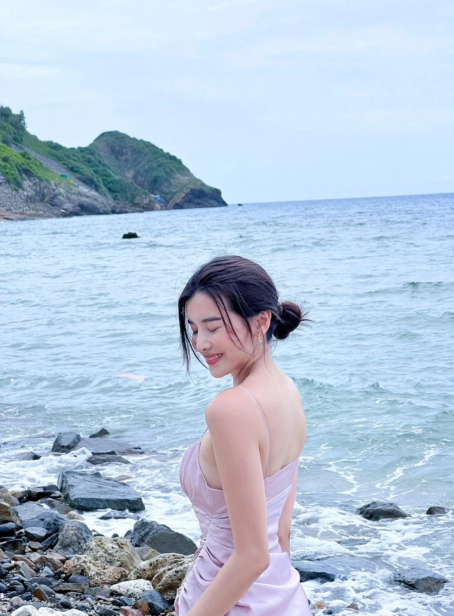 Cao Thái Hà sửa mũi gọt hàm để thăng hạng nhan sắc