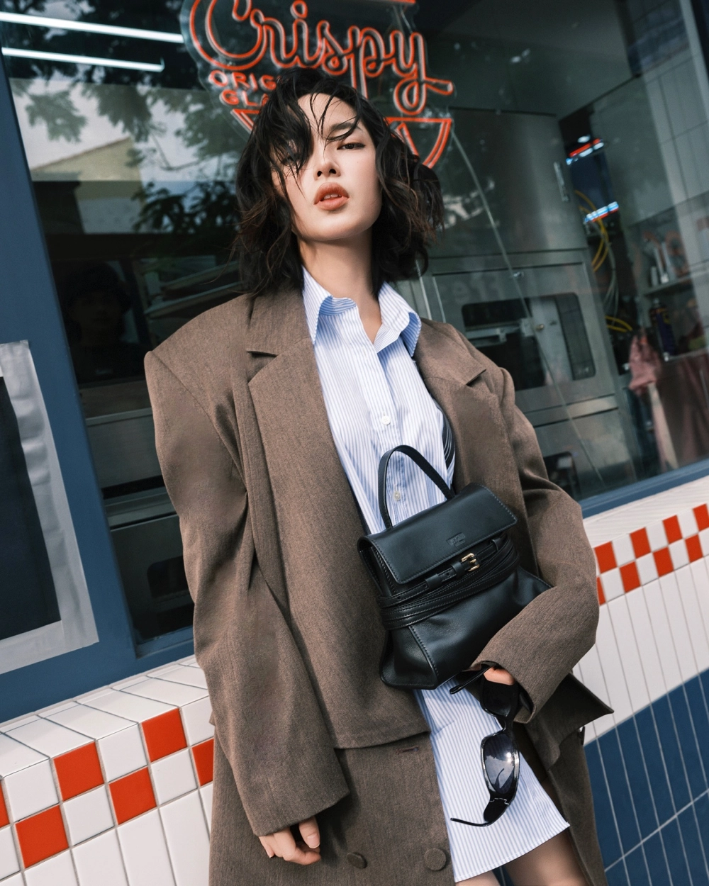 Châu Bùi ngày sinh 13/11/1997 tại Hà Nội cung Hổ Cáp 