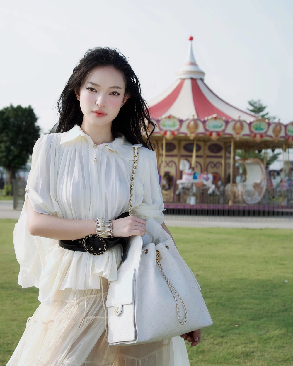 Châu Bùi mặt mộc nhan sắc tự nhiên vẫn sắc sảo trên tiktok 