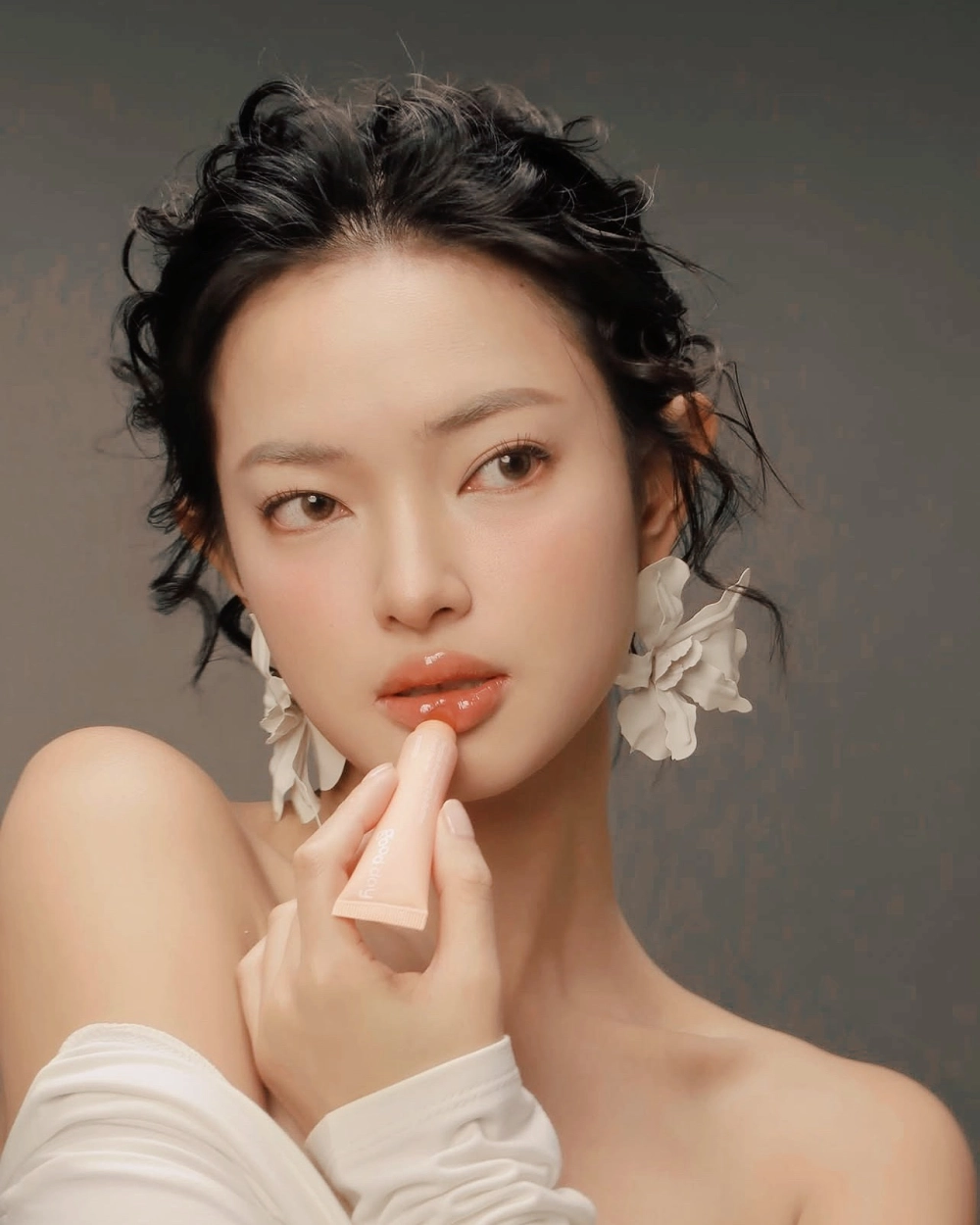 Châu Bùi tuổi 28 tính đến 2025 sự nghiệp thời trang rực rỡ 