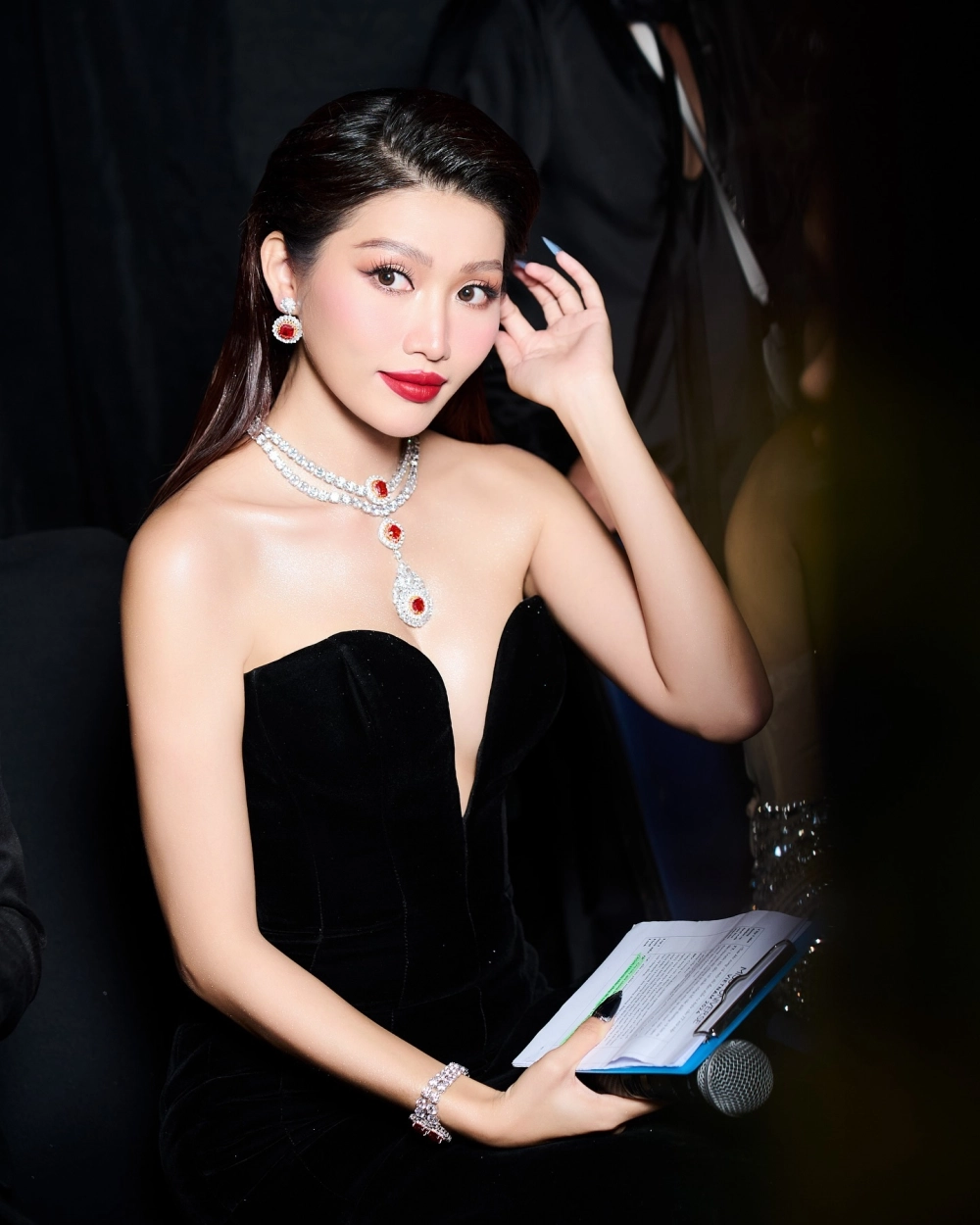 Chiêm ngưỡng ảnh gái xinh chụp trong studio, phong cách tinh tế