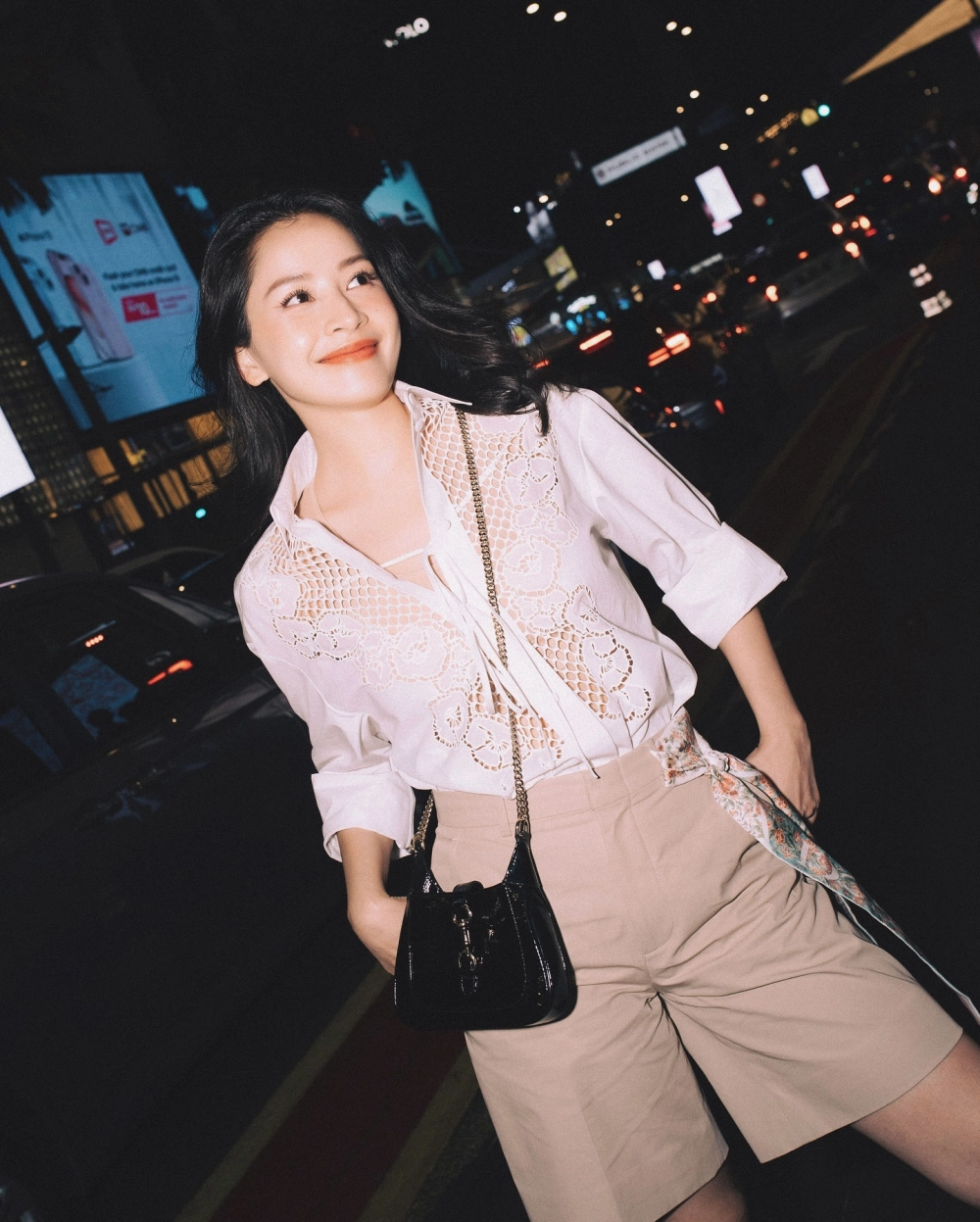 Nhạc Chi Pu nổi bật với Anh ơi ở lại Đóa Hoa Hồng Từ Hôm Nay 