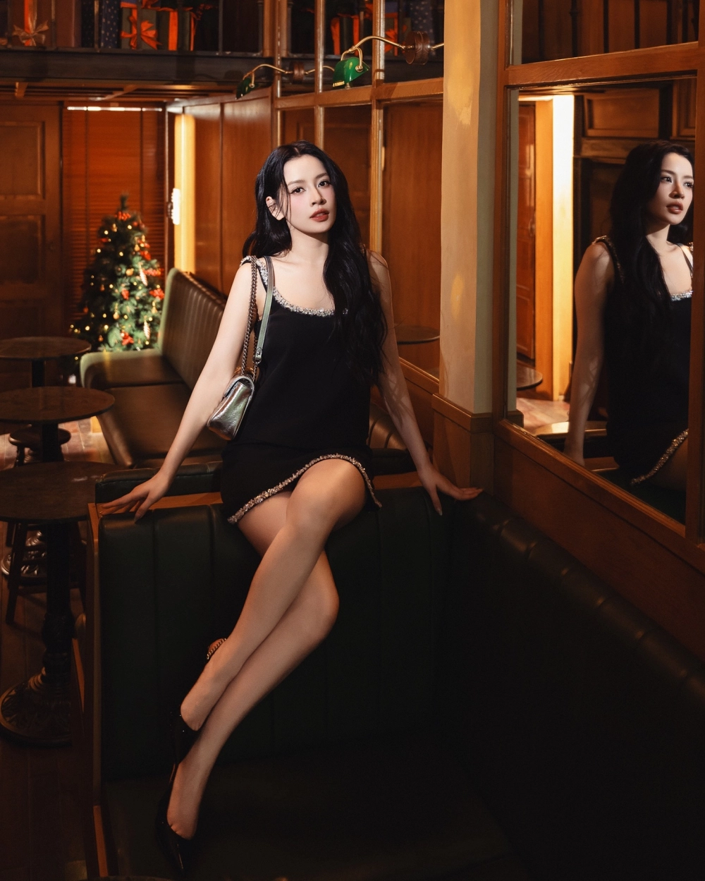 Lời bài hát Chi Pu Anh ơi ở lại anh ơi anh ở lại đừng xa em nhé 