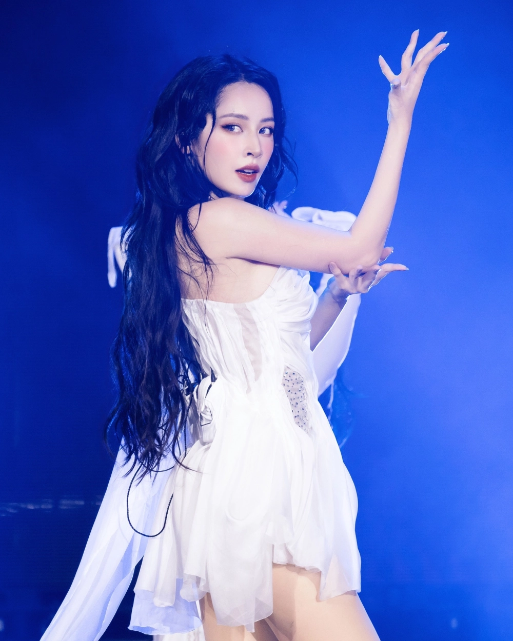 Đóa Hoa Hồng Chi Pu mv 80 triệu view phong cách retro 2020 