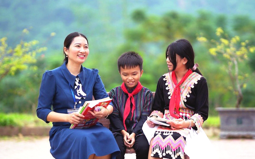 Cô giáo cao nguyên gieo chữ giữa vùng mây núi