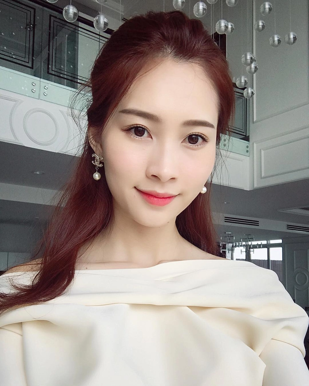 Hoa Hậu Đặng Thu Thảo sinh con thứ 3 bé gái năm 2024 