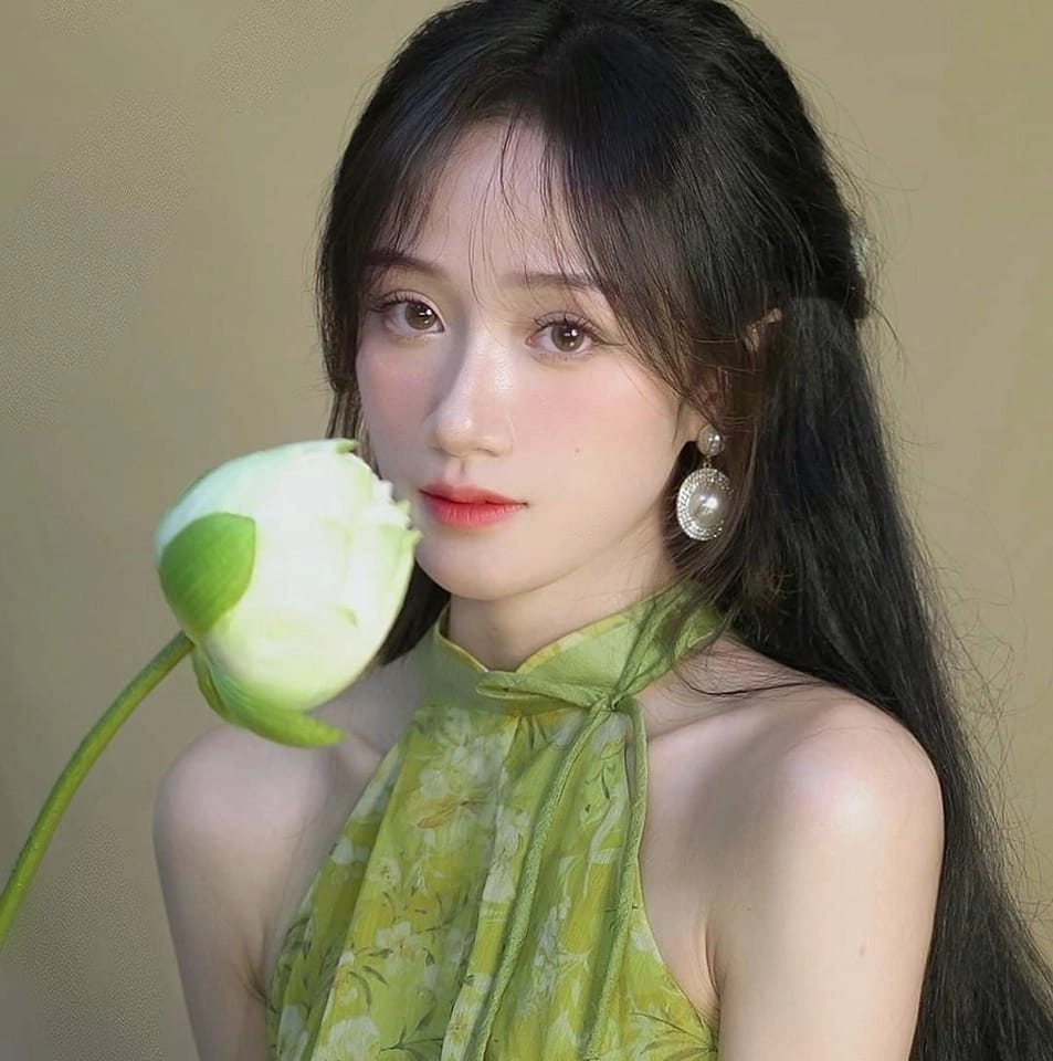 Chiêm ngưỡng gái xinh Việt Nam tham dự đám cưới, phong cách duyên dáng