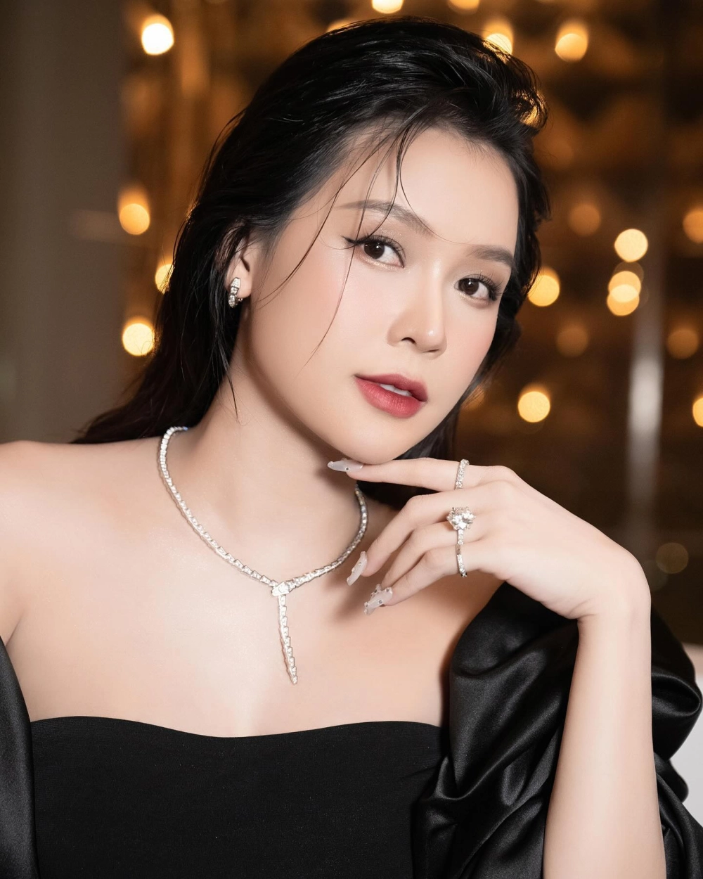 Khám phá avatar con gái, phong cách trendy và đáng yêu