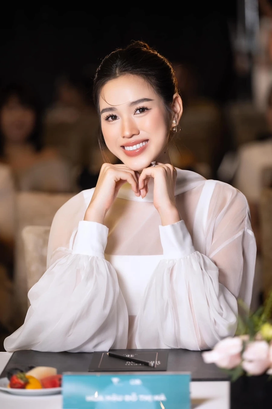 Chiêm ngưỡng gái xinh cười, nụ cười ngọt ngào và cuốn hút