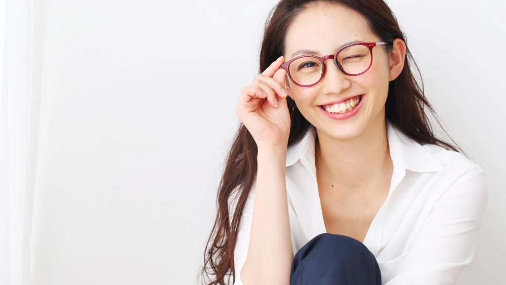 Tổng hợp anh gai xinh deo kinh hút ánh nhìn từ mọi góc độ