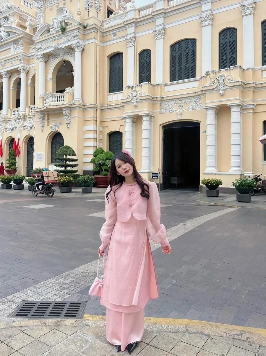 Thưởng thức thuê áo dài Tết, lựa chọn hoàn hảo cho ngày lễ