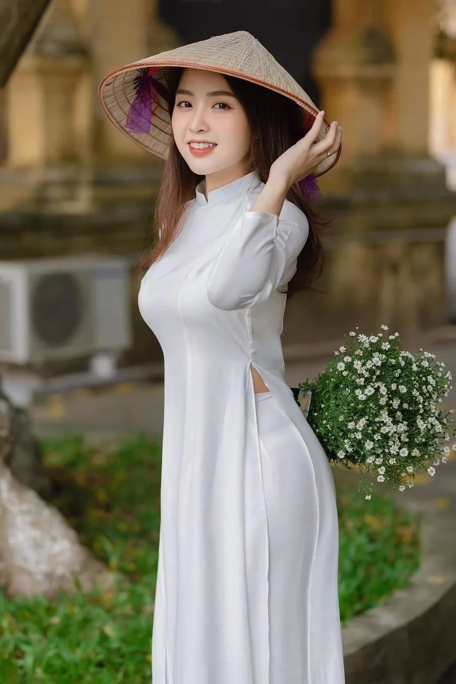 Ngắm em áo dài trắng, vẻ đẹp tinh khôi và dễ thương