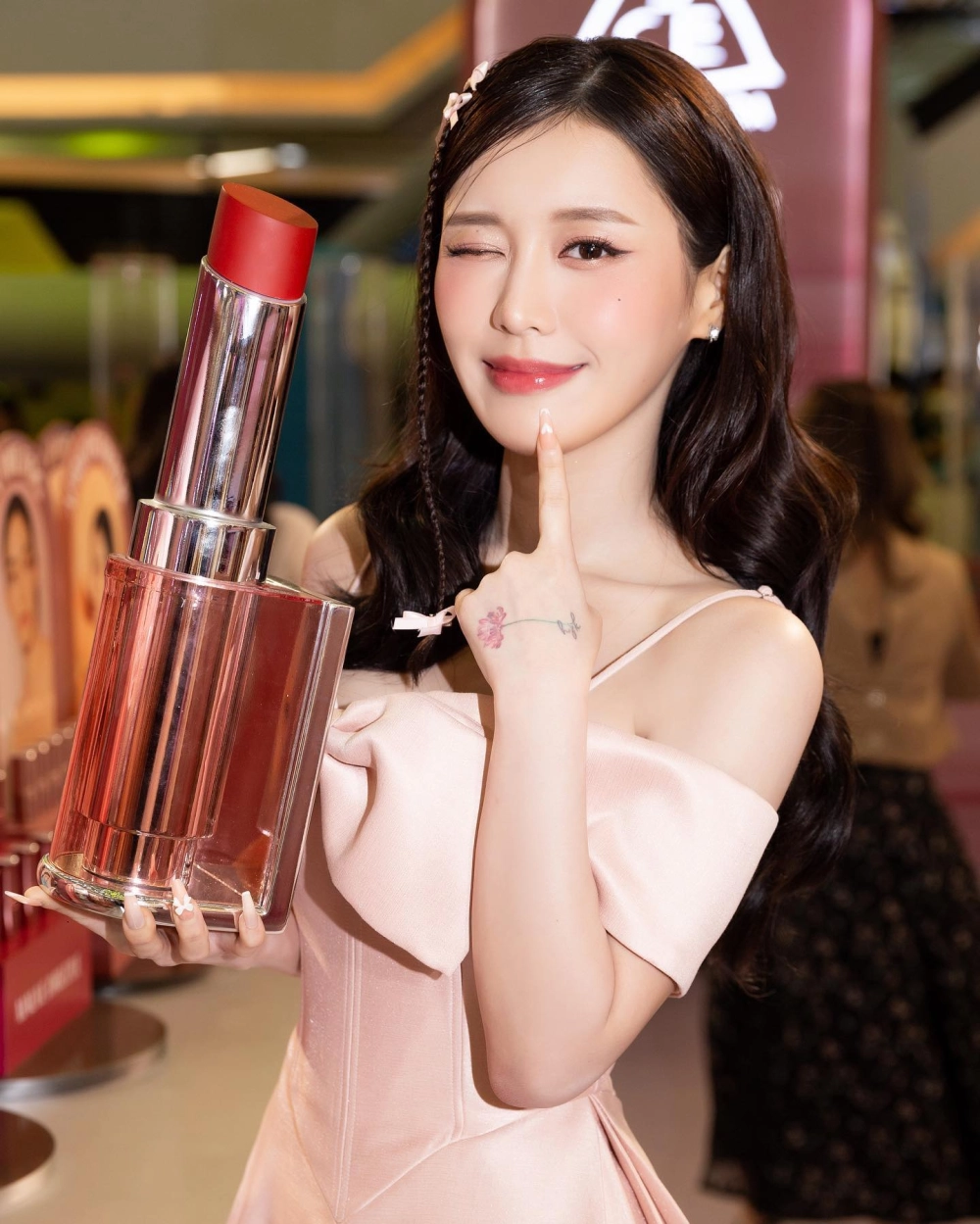 Tải avatar cute con gái, phong cách ngọt ngào và trendy