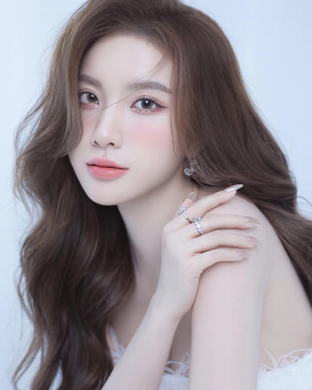 Tìm id Tik Tok gái xinh, theo dõi video hot trend mỗi ngày