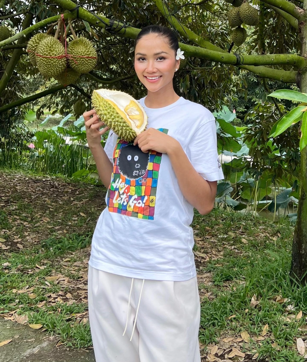 Hoa Hậu H'Hen Niê là người dân tộc nào Rade tỉnh Đắk Lắk 