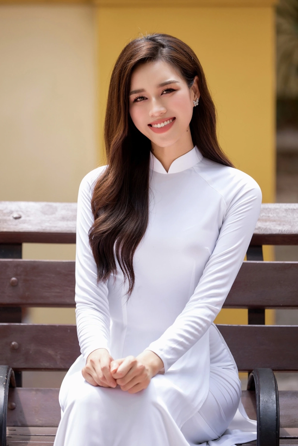Ngắm gái xinh răng khểnh, nụ cười duyên dáng khó cưỡng