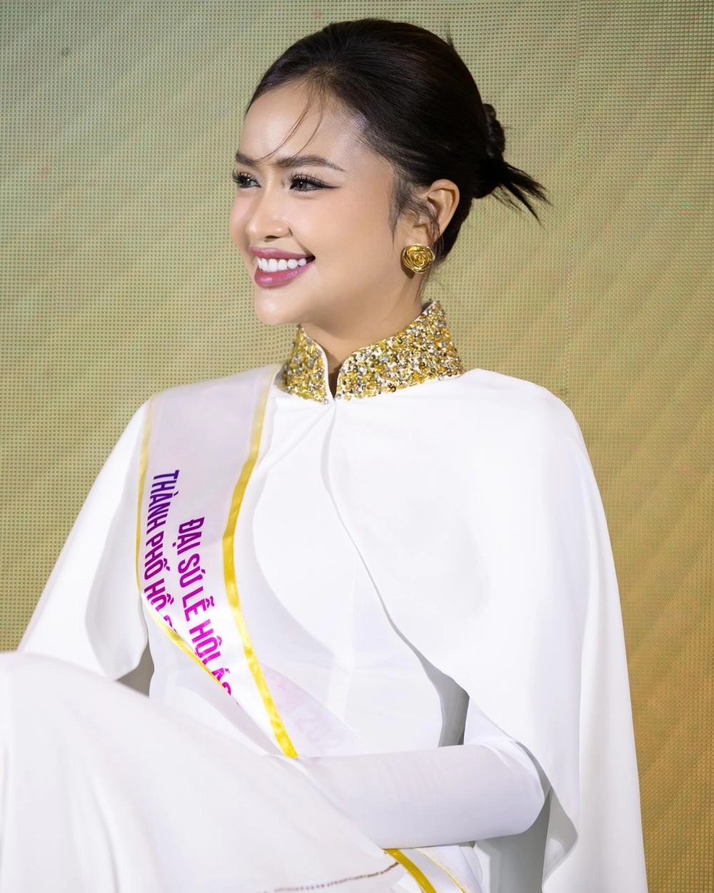 Hoa Hậu Ngọc Châu quê ở đâu Tây Ninh vùng quê nghèo khó 