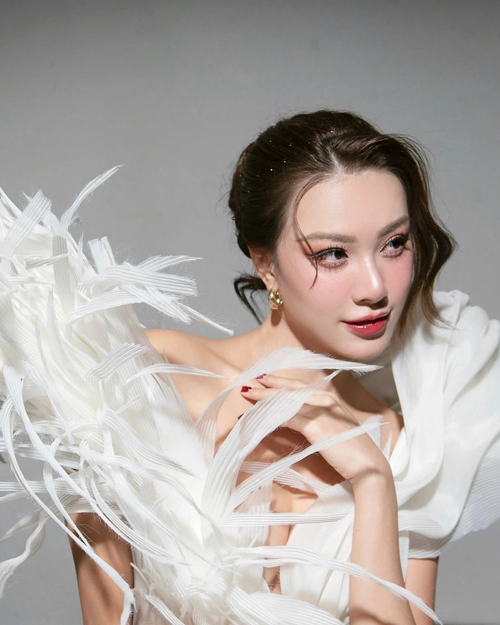 Thưởng thức gái đẹp 2k5, phong cách tươi mới và cuốn hút