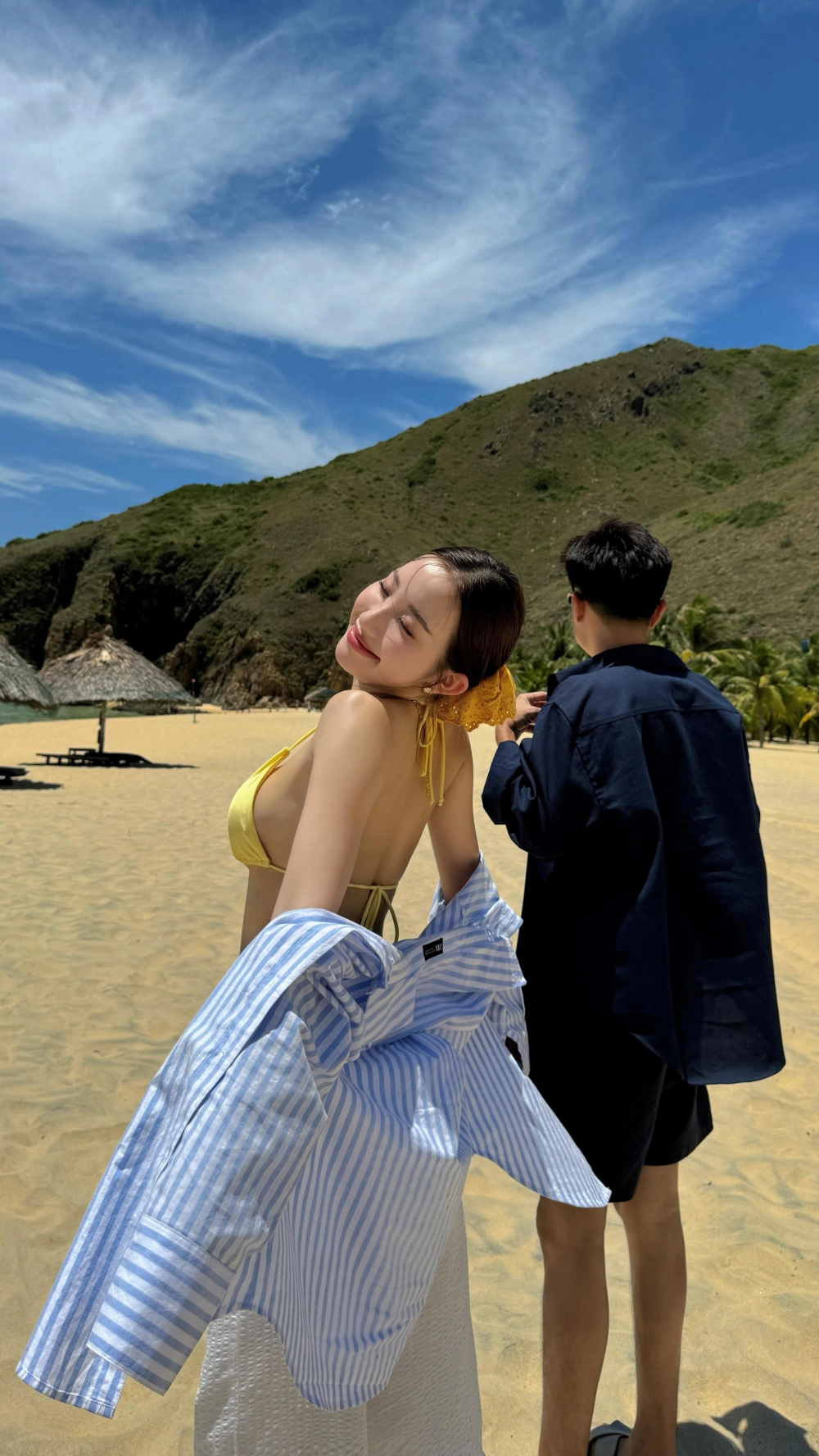 Lê Thị Khánh Huyền là ai tiktoker mẫu ảnh sexy sinh 2004 Quảng Ninh 